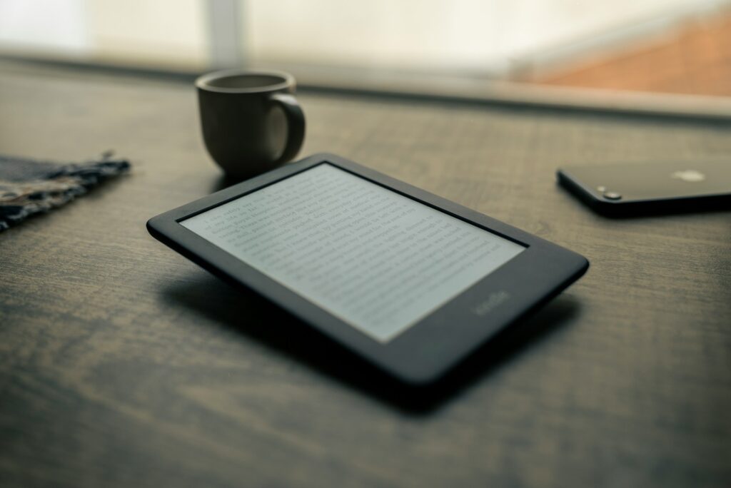 Come scrivere un ebook aziendale che converte | Alice Bianco